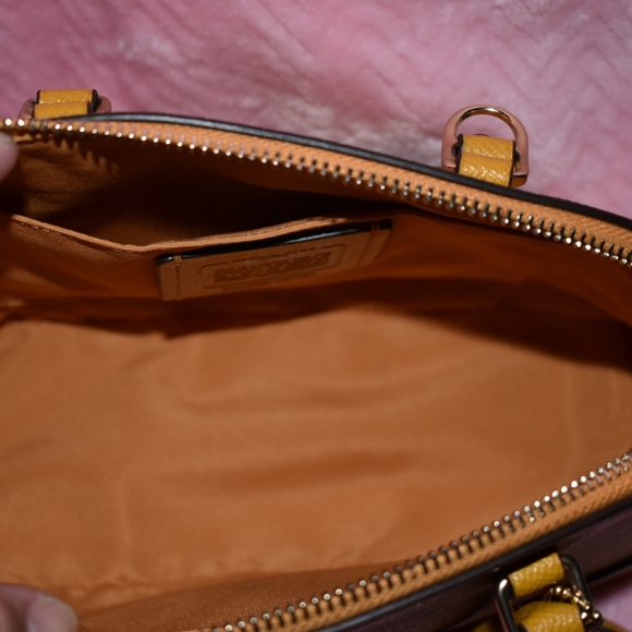 Coach Mini Sierra - Picture 6 of 12